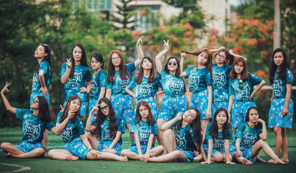 Mayđồngphụcáolớphọcsinh,sinhviêngiárẻ