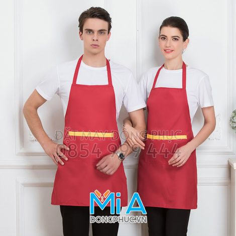 Tạp dề yếm đeo cổ màu đỏ Tạp dề yếm đeo cổ màu đỏ