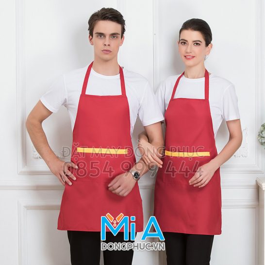 Tạp dề yếm đeo cổ màu đỏ